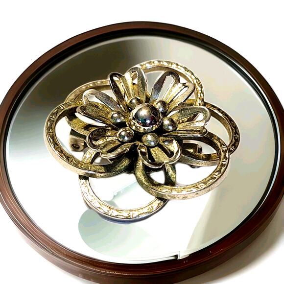 Vintage 1960s Floral & Entwined Etched Circle Rings Silver Tone Brooch Scarf Pin - Picture 2 of 7